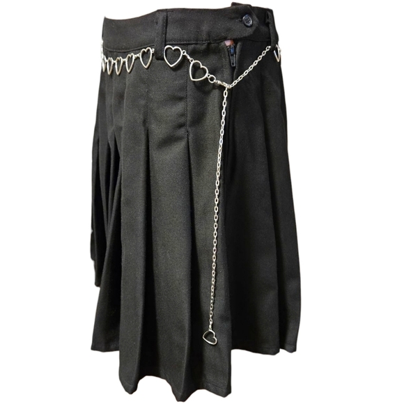 WM Hot Topic Black Pleated Skirt W/Heart Chain Belt Sz M Whimsigoth EGirl Grunge - Picture 3 of 8